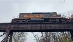 WE 7019 steps out onto the Cascade Locks Trestle.